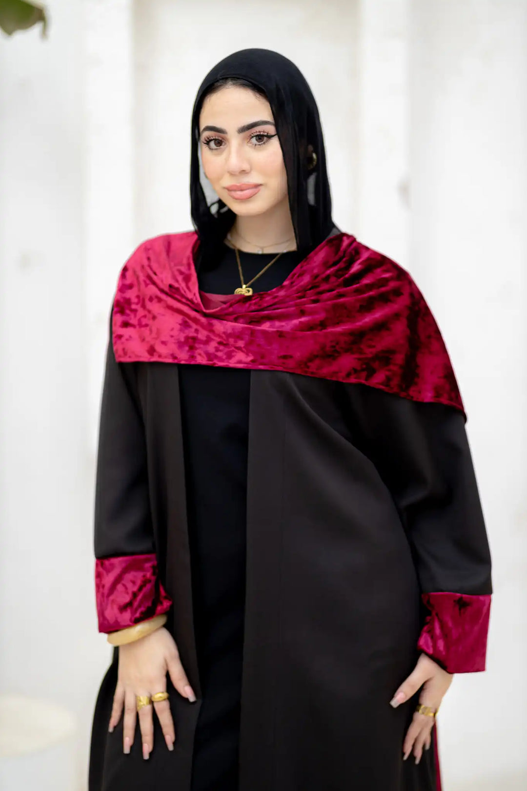 عباية سَكِينَةٌ